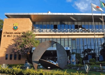 Extremistas: câmara de BH declara min. Moraes “persona non grata”