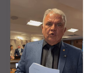 Ajuda a 300 mil taxistas: Governo escolhe Petecão para presidência de comissão