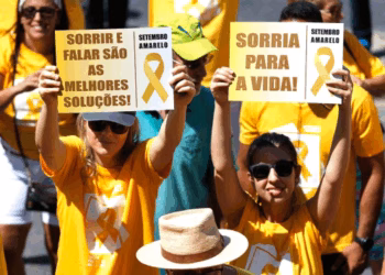 Pediatras alertam para aumento de autoagressão entre adolescentes