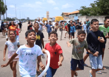 Cidade do Povo tem sábado de brincadeiras e integração no Dia das Crianças