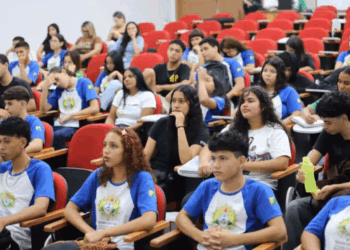 Aulão de Redação do Pré-Enem Legal reúne estudantes em Rio Branco
