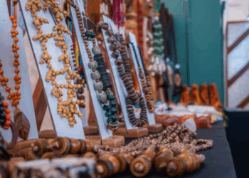 Artesãos do Acre faturam quase R$ 46 mil num evento nacional na Ufac