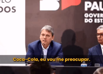 Tarcísio ironiza caso de intoxicação por metanol…📹