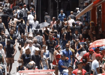 Confira nomes e sobrenomes mais comuns no país, segundo o IBGE